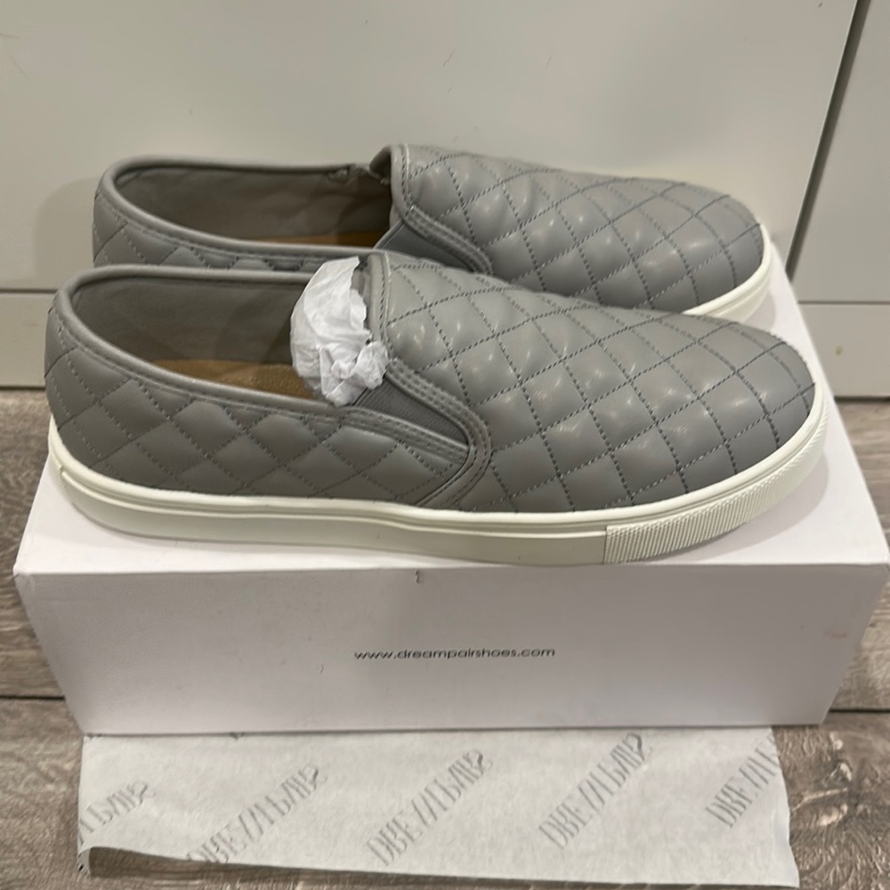 Women’s Size 10 Slip On Shoe